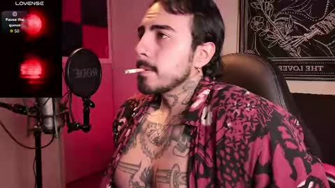 Alejandro help me to reach 200 thumps up online show from 07/17/26, 10:33