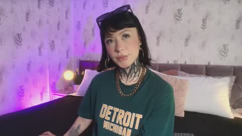 Scolw  online show from 11/05/25, 08:42