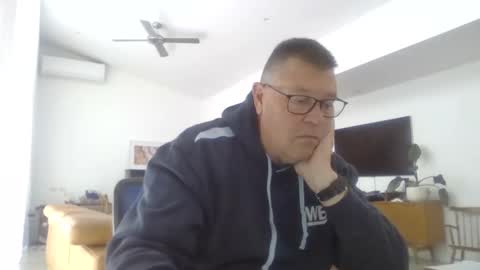 Scoobs online show from 04/10/26, 03:01