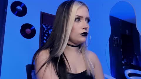 Goddess online show from 10/22/25, 01:17