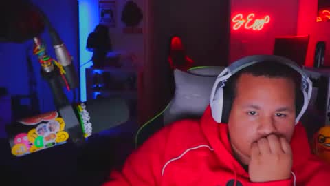 Snapshot of scorpion_boo chatting on 11/19/25, 05:40 scorpion online show from 11/19/25, 05:40