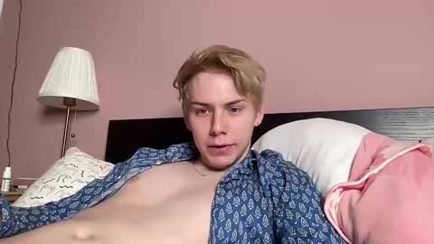 Snapshot of scottish_twink01 chatting on 09/12/25, 04:07 danny online show from 09/12/25, 04:07