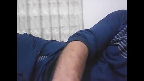 Snapshot of screw2 chatting on 12/18/24, 08:36 Evren online show from 12/18/24, 08:36