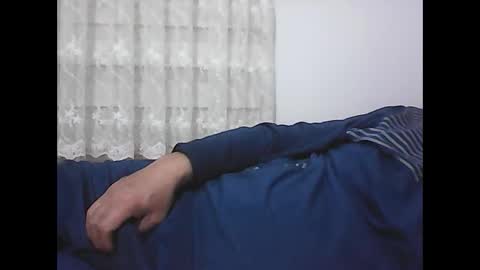 Snapshot of screw2 chatting on 12/23/24, 08:25 Evren online show from 12/23/24, 08:25