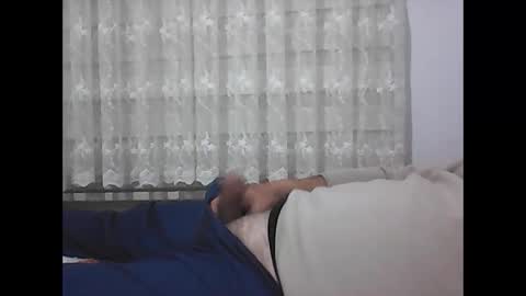 Snapshot of screw2 chatting on 12/29/24, 07:43 Evren online show from 12/29/24, 07:43