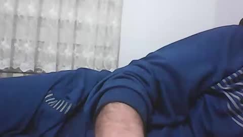 Snapshot of screw2 chatting on 01/27/25, 06:52 Evren online show from 01/27/25, 06:52