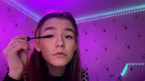 Snapshot of sdddisk chatting on 12/04/24, 10:30 sdddisk online show from 12/04/24, 10:30