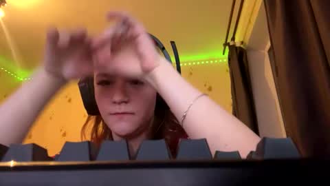 Snapshot of sdddisk chatting on 12/27/24, 02:47 sdddisk online show from 12/27/24, 02:47