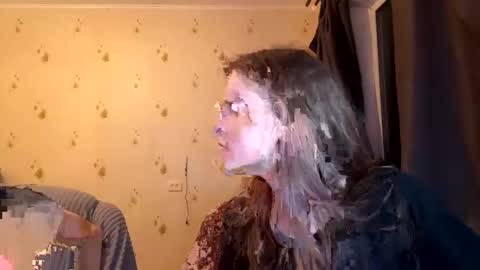 Snapshot of sdddisk chatting on 01/14/25, 03:04 sdddisk online show from 01/14/25, 03:04