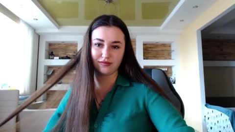 Snapshot of sea_cocktail chatting on 02/08/25, 10:07 Elizabeth  online show from 02/08/25, 10:07