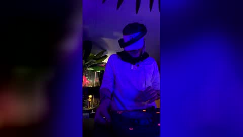 Snapshot of seanplushouse chatting on 02/28/26, 07:42 seanplushouse online show from 02/28/26, 07:42