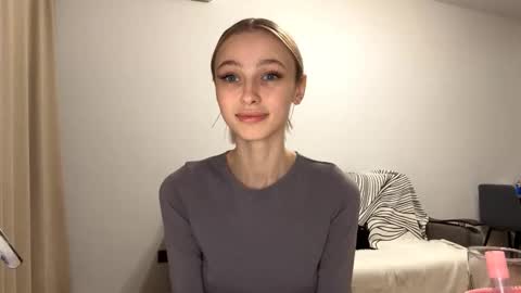 Snapshot of seasonhamiss chatting on 03/01/26, 08:44 Kate online show from 03/01/26, 08:44