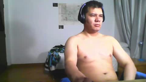 Snapshot of seb5759 chatting on 06/14/26, 02:24 seb5759 online show from 06/14/26, 02:24