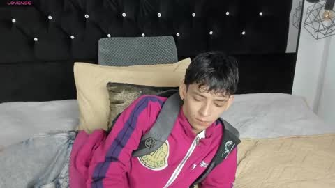 Sebastian Alvarez online show from 05/04/26, 01:12
