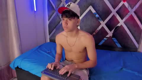 Snapshot of sebas_pretty7 chatting on 11/22/25, 12:26 sebas_pretty7 online show from 11/22/25, 12:26