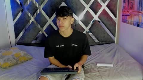 Snapshot of sebas_pretty7 chatting on 12/05/25, 12:25 sebas_pretty7 online show from 12/05/25, 12:25