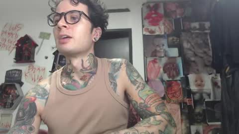 Snapshot of sebasbigdick_ chatting on 05/12/26, 07:05 spityio instagram online show from 05/12/26, 07:05