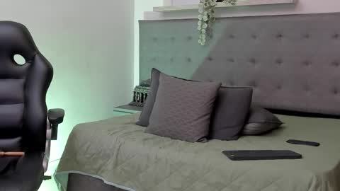 Snapshot of sebastamayo_ chatting on 02/04/26, 10:21 SEBAS online show from 02/04/26, 10:21