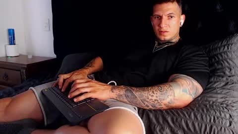 Sebastian online show from 04/15/26, 09:26