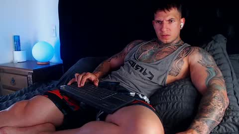 Sebastian online show from 04/18/26, 06:56