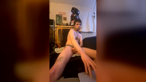Snapshot of sebastiancum1991 chatting on 04/19/26, 11:53 sebastiancum1991 online show from 04/19/26, 11:53