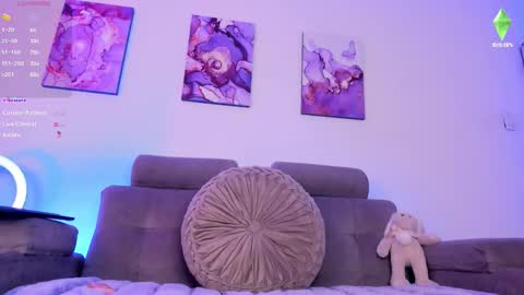     .  INDEPENDENT MODEL online show from 03/22/26, 04:32