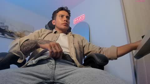 Lucian Sinclair online show from 01/13/25, 01:23