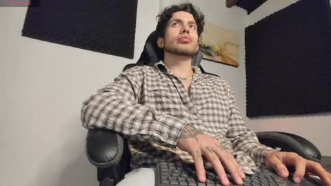 Lucian Sinclair online show from 04/03/26, 09:46