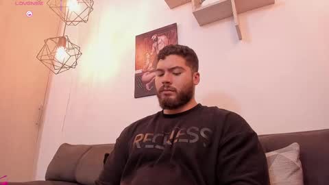 Instagram jeanpaulfit  online show from 09/15/25, 11:05