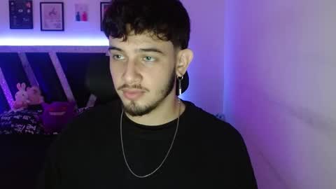 Snapshot of sebasxxl12 chatting on 10/13/25, 04:07 Sebas online show from 10/13/25, 04:07