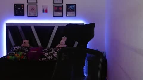 Snapshot of sebasxxl12 chatting on 10/14/25, 01:56 Sebas online show from 10/14/25, 01:56