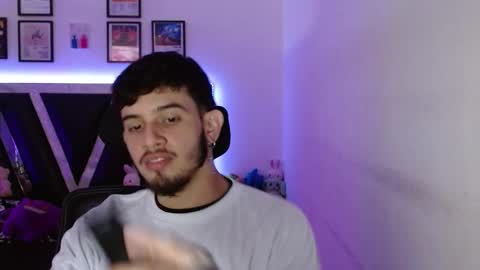 Snapshot of sebasxxl12 chatting on 10/20/25, 03:56 Sebas online show from 10/20/25, 03:56