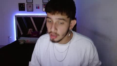 Snapshot of sebasxxl12 chatting on 12/13/25, 11:32 Sebas online show from 12/13/25, 11:32