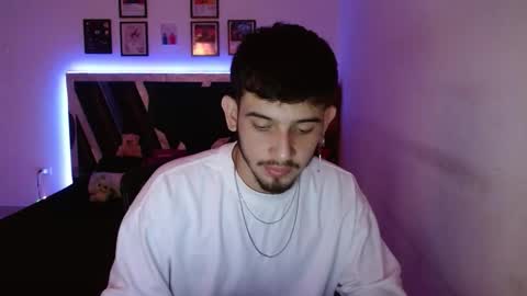 Snapshot of sebasxxl12 chatting on 12/14/25, 10:25 Sebas online show from 12/14/25, 10:25