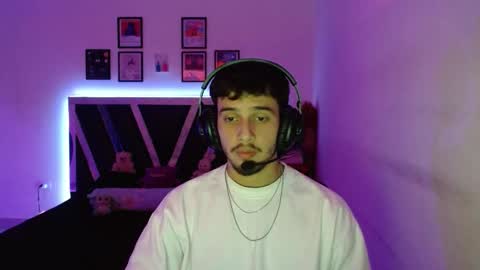 Snapshot of sebasxxl12 chatting on 12/15/25, 10:30 Sebas online show from 12/15/25, 10:30