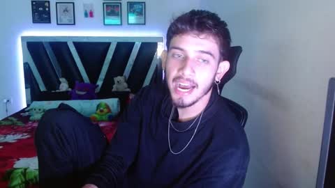 Snapshot of sebasxxl12 chatting on 01/13/26, 12:27 Sebas online show from 01/13/26, 12:27