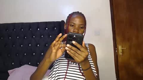 Snapshot of sebatrishaa chatting on 11/25/25, 11:43 sebatrishaa online show from 11/25/25, 11:43