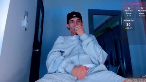 Sebastian online show from 02/07/26, 04:05