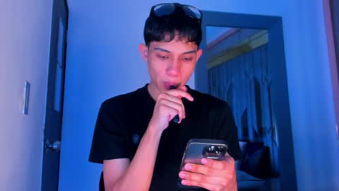 Snapshot of sebax_00 chatting on 04/29/26, 04:38 Sebastian online show from 04/29/26, 04:38