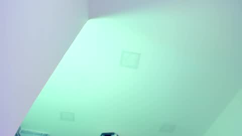 Snapshot of sebax_00 chatting on 05/14/26, 06:09 Sebastian online show from 05/14/26, 06:09