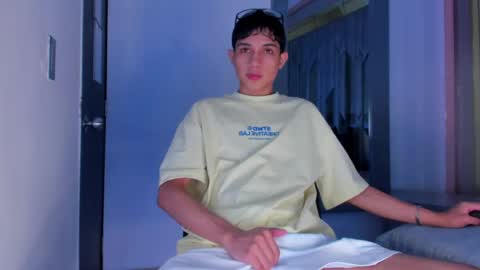 Snapshot of sebax_00 chatting on 05/20/26, 09:21 Sebastian online show from 05/20/26, 09:21