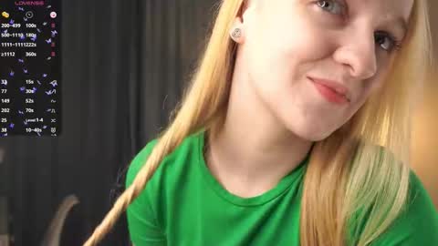 Rina online show from 09/26/25, 07:51