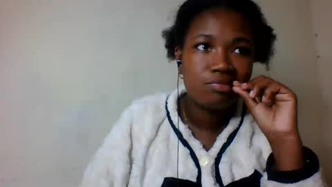 Snapshot of secil3274 chatting on 07/20/26, 12:29 secil3274 online show from 07/20/26, 12:29