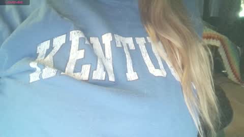 Snapshot of secret18slaveanon chatting on 12/11/24, 03:47 Sunny online show from 12/11/24, 03:47