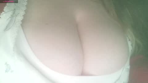 Snapshot of secret18slaveanon chatting on 01/03/25, 07:49 Sunny online show from 01/03/25, 07:49