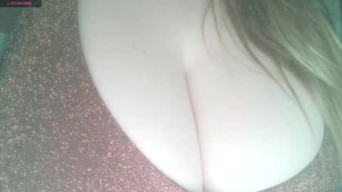 Snapshot of secret18slaveanon chatting on 01/04/25, 05:27 Sunny online show from 01/04/25, 05:27