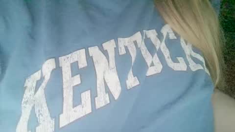 Snapshot of secret18slaveanon chatting on 02/12/25, 06:51 Sunny online show from 02/12/25, 06:51