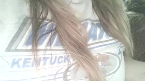 Snapshot of secret18slaveanon chatting on 02/18/25, 04:48 Sunny online show from 02/18/25, 04:48