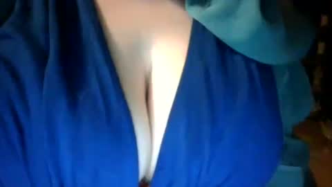 Snapshot of secret18slaveanon chatting on 10/03/25, 02:41 Sunny online show from 10/03/25, 02:41