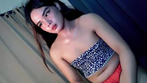 kwen online show from 10/15/25, 02:50